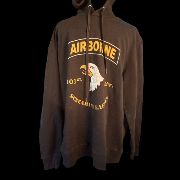 Black Airborne Eagle Graphic Sweater - Picture 1 of 3